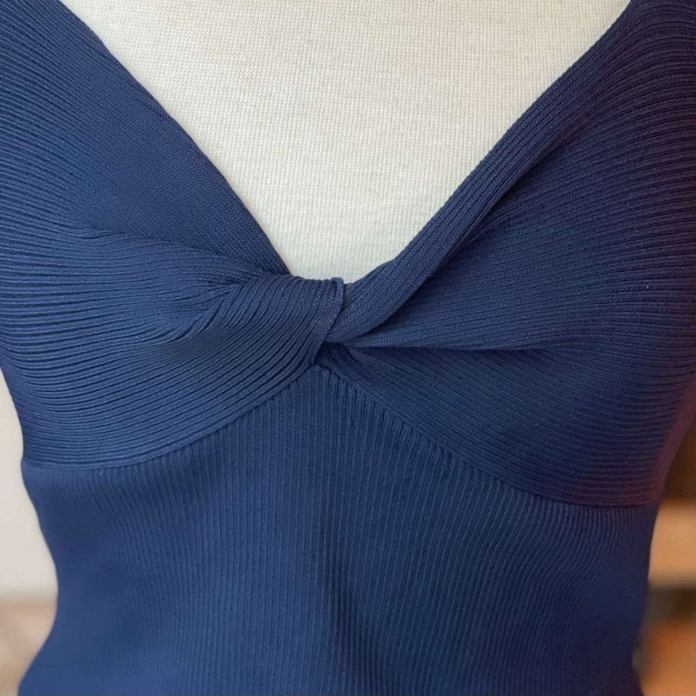 MOON RIVER Cropped Rib Knit Top - Picture 3 of 6